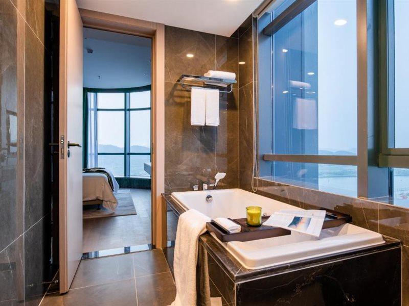 Rezen Hotel Zhuhai Hengqin Border And Exhibition Center Branch Extérieur photo